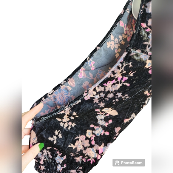 Lulus  Dreamy Scene Black Floral Burnout Velvet Long Sleeve Shift Dress … - Picture 2 of 5